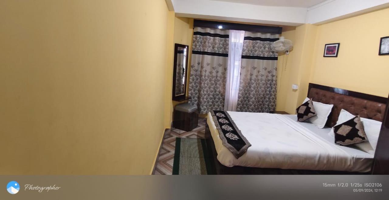 Hotel Parichit Namchi Экстерьер фото
